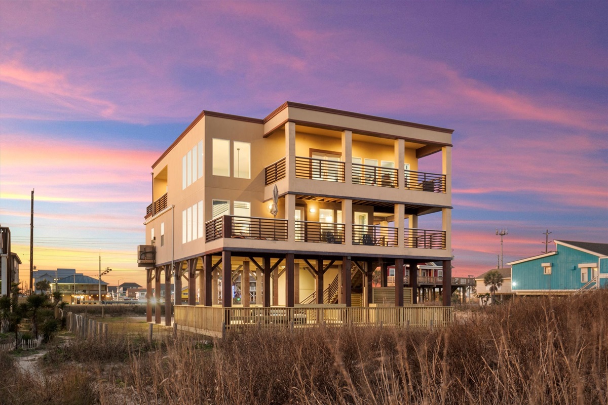 69744eea5c9947a0afacc290e9dad798 Large | Beachhouse | Texas | TX | Vacation Homes | Galveston | Crystal Beach | Kokomo | Breezy Days | Beachfront Elegance | Sunrise Serenity | Southern Sands Property Management, LLC