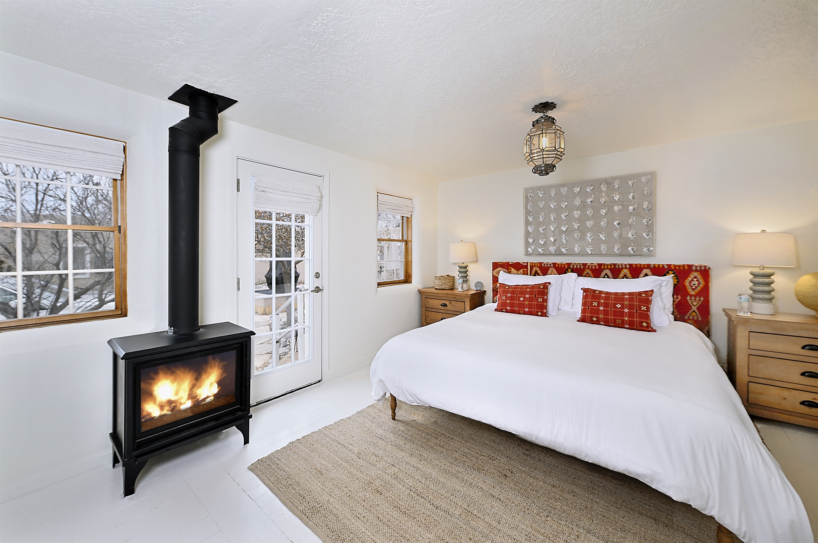 Tranquil Courtyard And Vibrant Folk Style - Enchanting Cozy Retreat - Santa Fe, NM