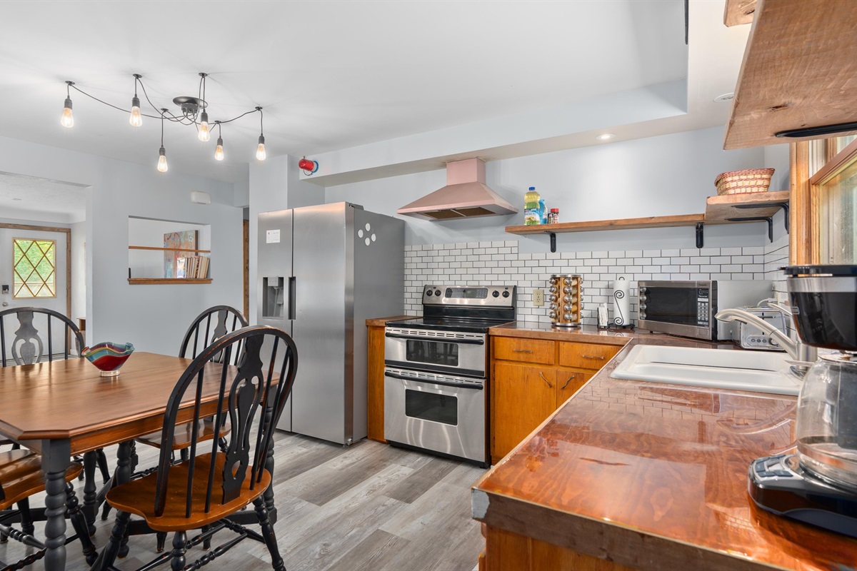 Enjoy the double oven if you're staying over the holidays or for a special occasion!