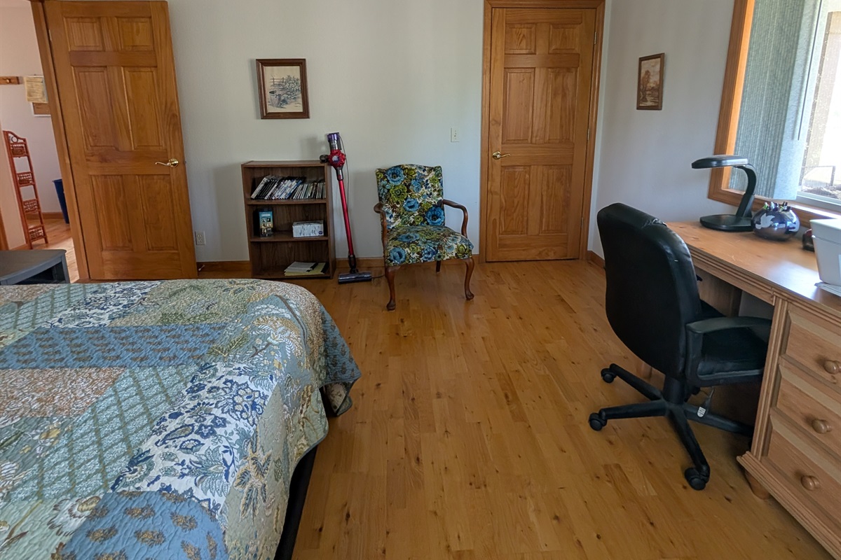 Main Floor King Bedroom