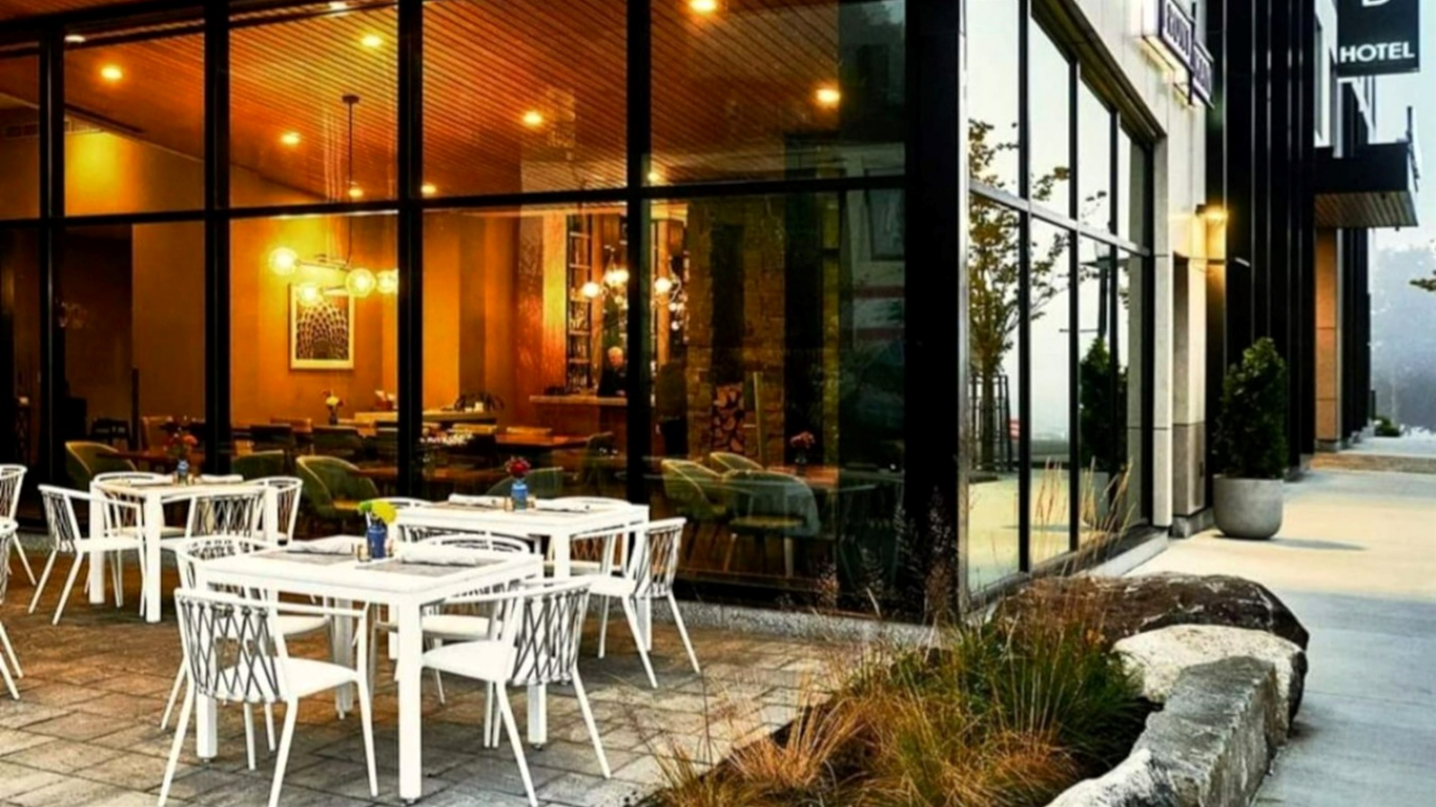 Relax and unwind with dinner or cocktails on Main St.