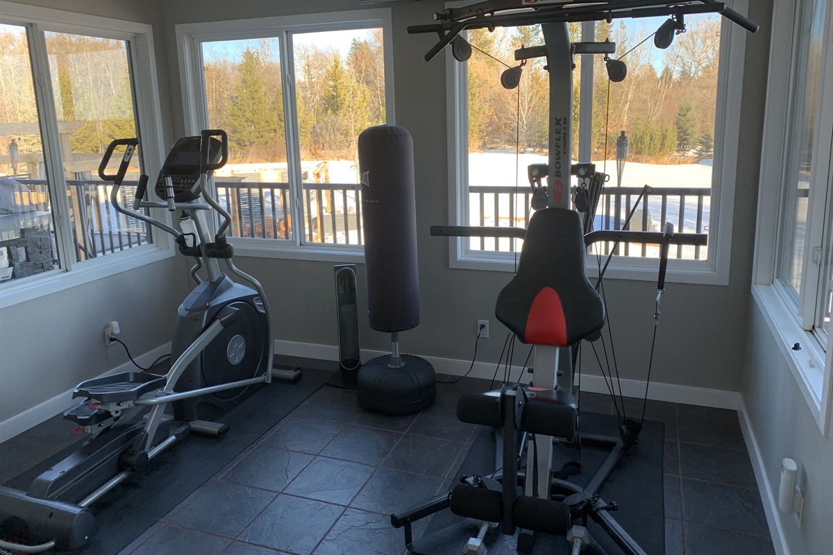 COMMON SPACE EXERCISE ROOM
