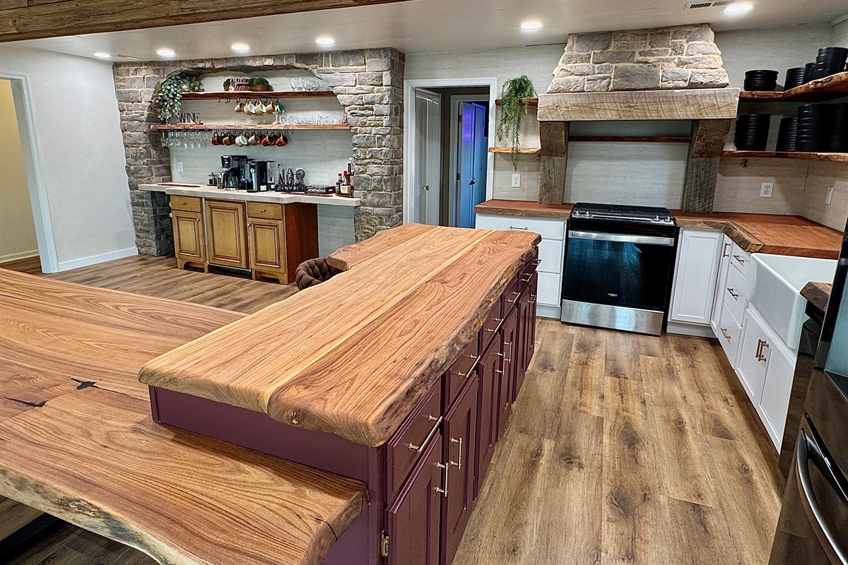 Kitchen with large island