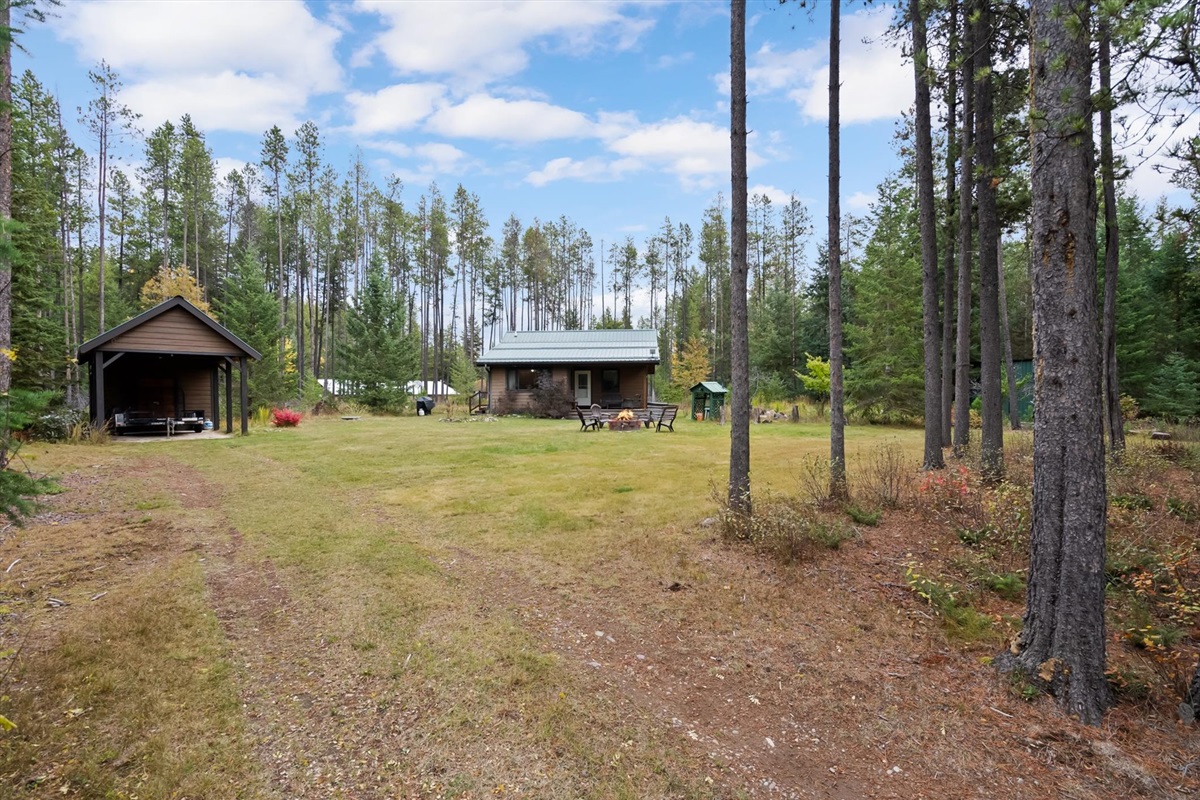 Huge yard and firepit area