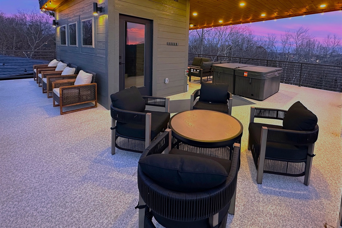 Floor 4 - Rooftop Deck