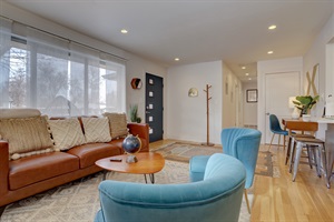 Soothing Sunlit Retreat: Our Cozy Living Room Bathed in Natural Light for Your Serenity. 🏡🌞✨ #SunlitLiving