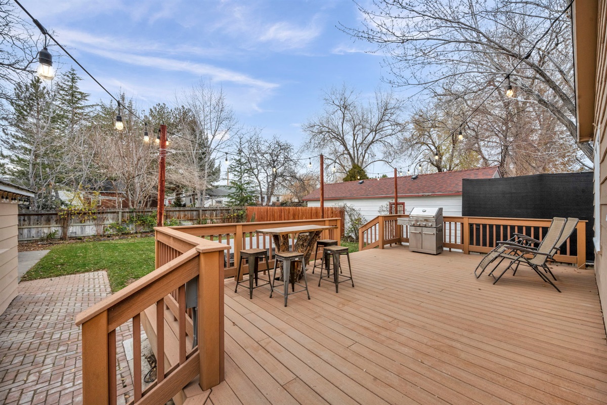 Awesome deck to BBQ and socialize.