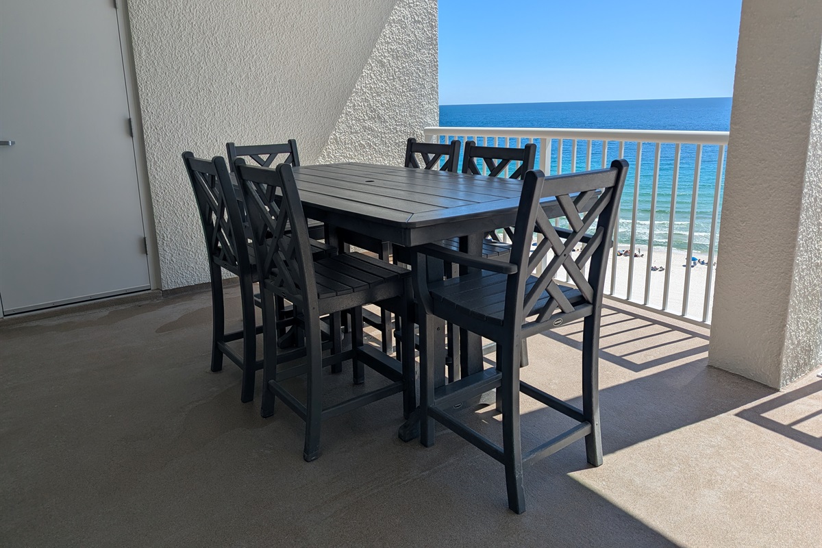 Patio Table with a view!!