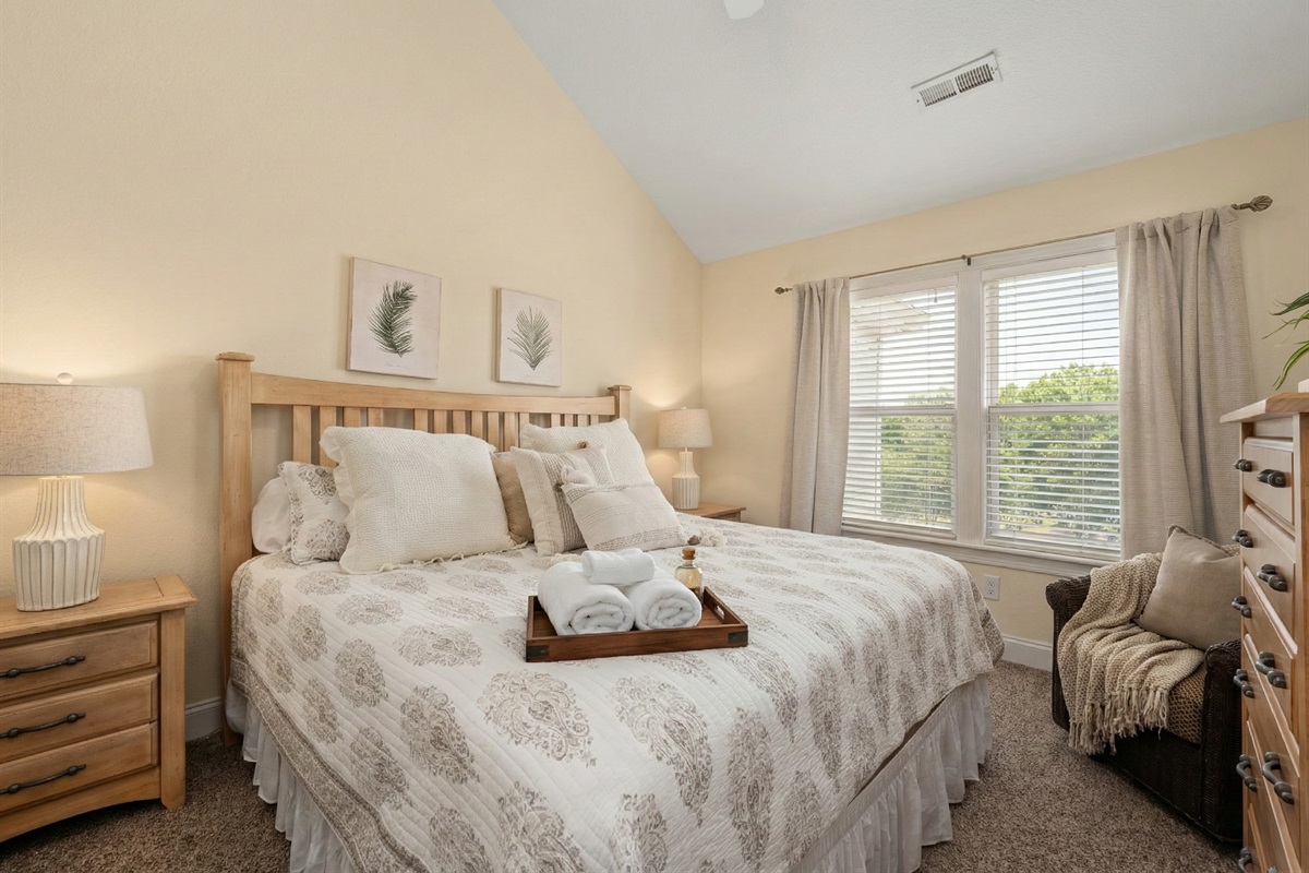 BR5: Seafoam Sancutary - King Room with Driftwood Accents & Light Coastal Flair