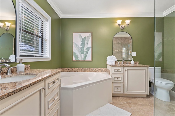 Master Bathroom: Two Vanities