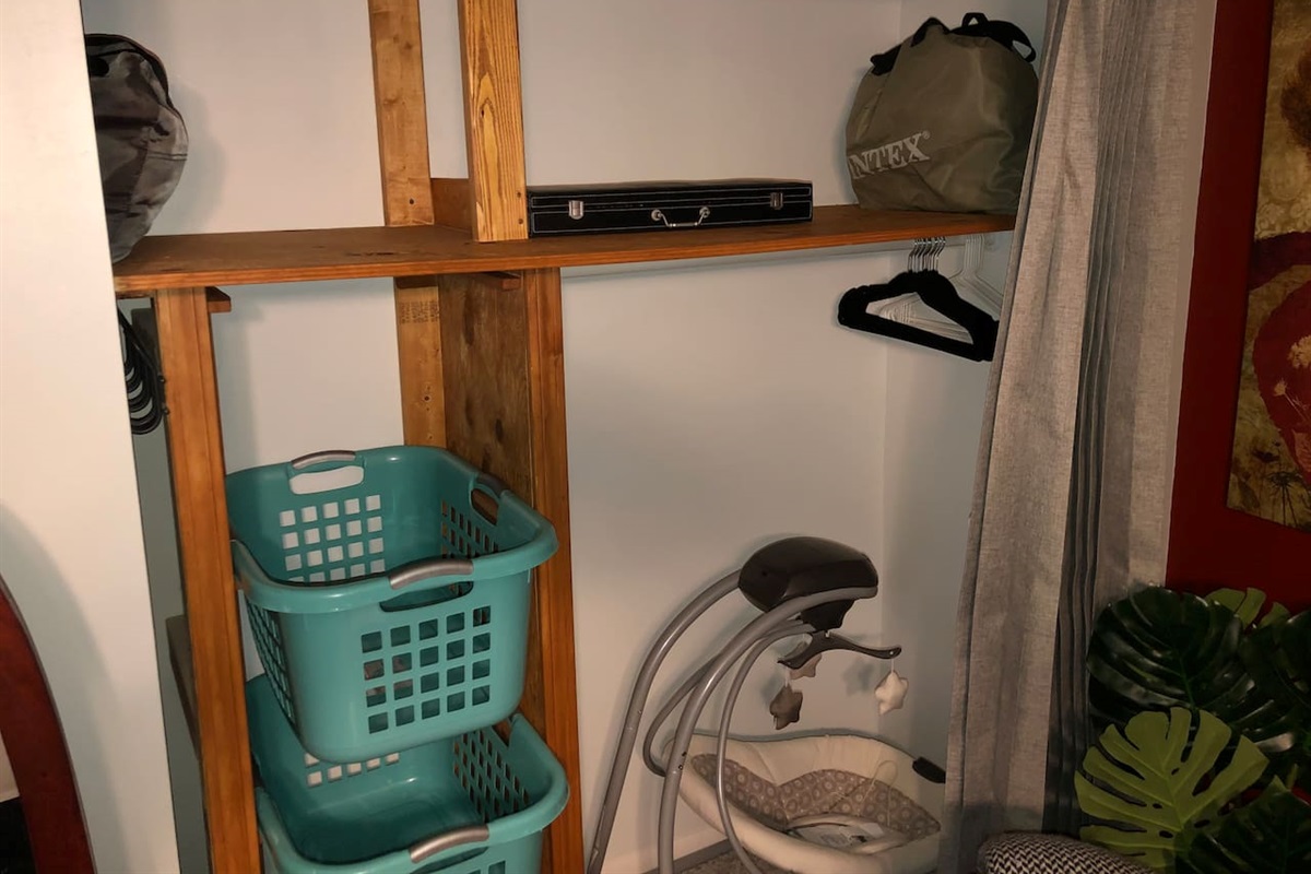 Adjoining closet has available baby swing, more laundry baskets, air mattresses and a poker chip set for your poker tournaments!