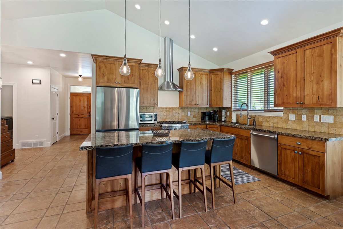 A kitchen that’s as functional as it is beautiful—ready for everything from quick bites to full meals.
