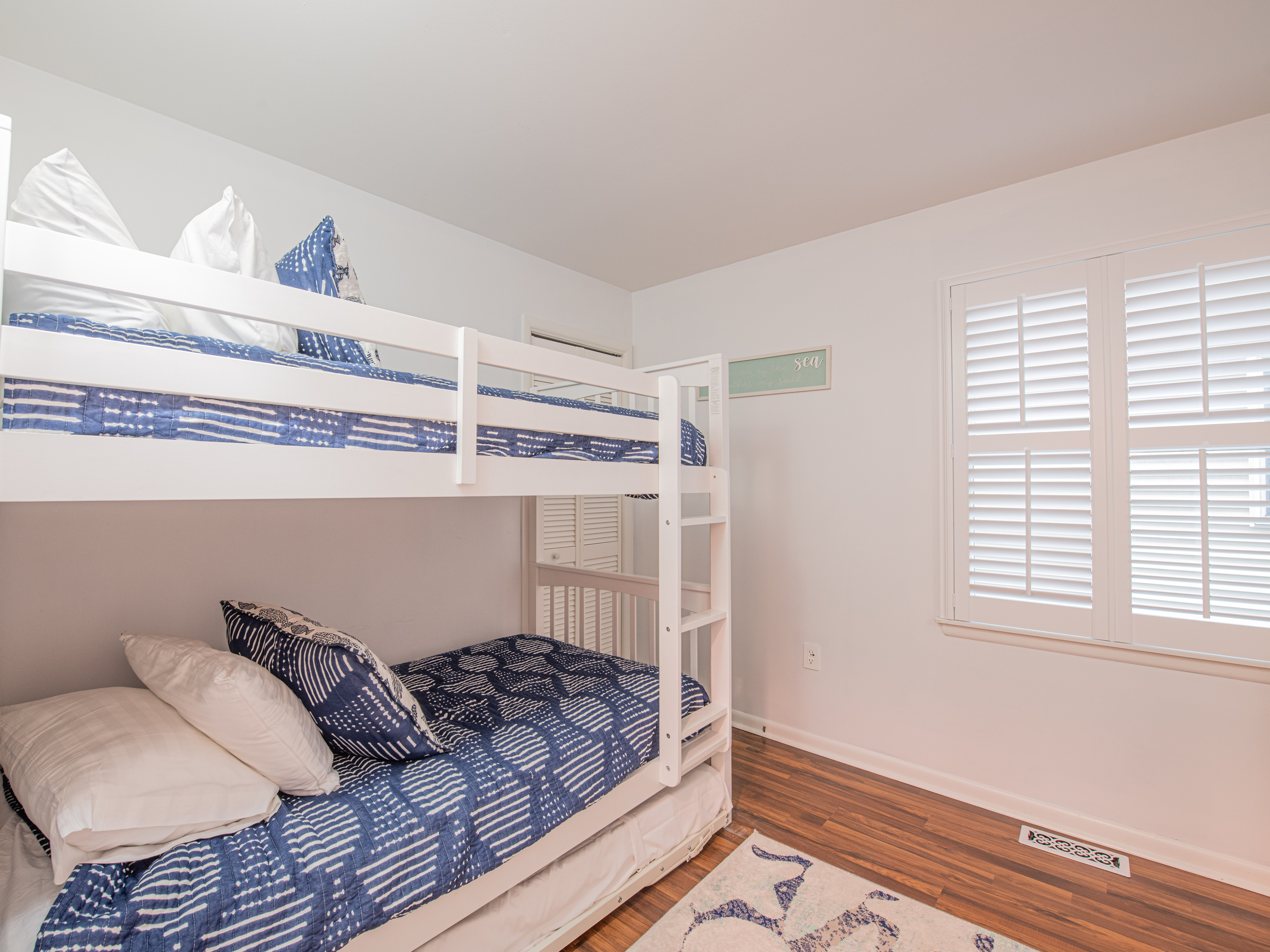 bunk-bedroom