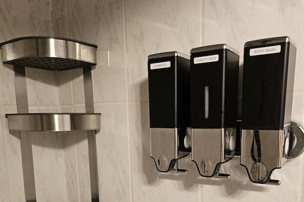 Shampoo, conditioner, and shower gel provided