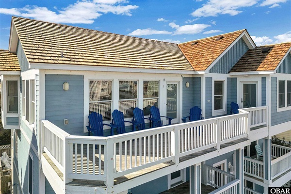 Top Deck for Amazing Views!