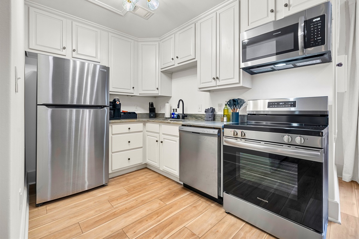 This bright and modern kitchen has all the essentials to make dining in a delightful part of your stay.