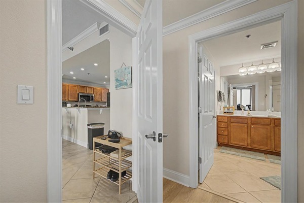 From Master, access to family room and en-suite bath