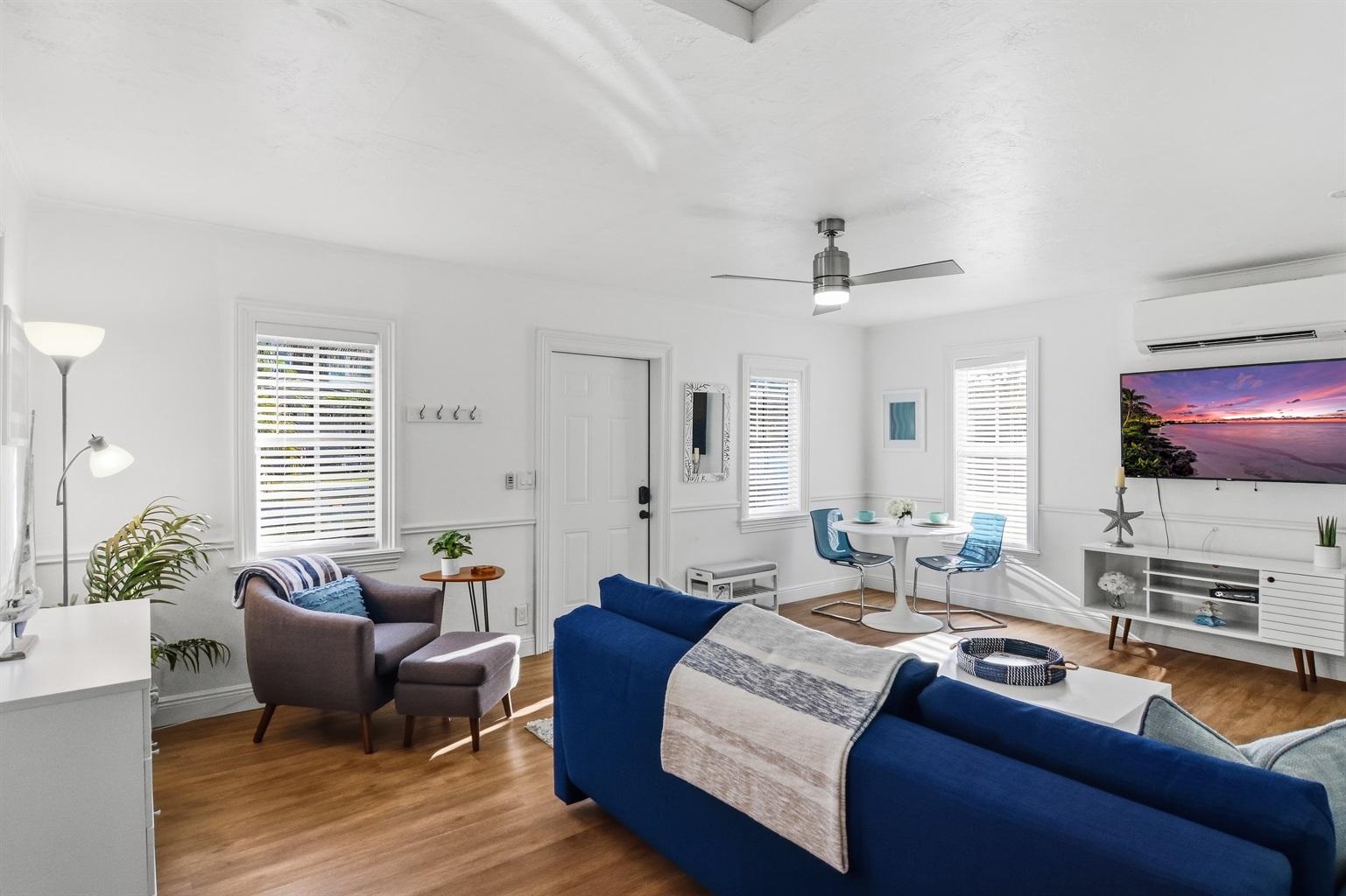 Thanks for stopping by, we hope to welcome you soon at Paradise Pool Cottage House!