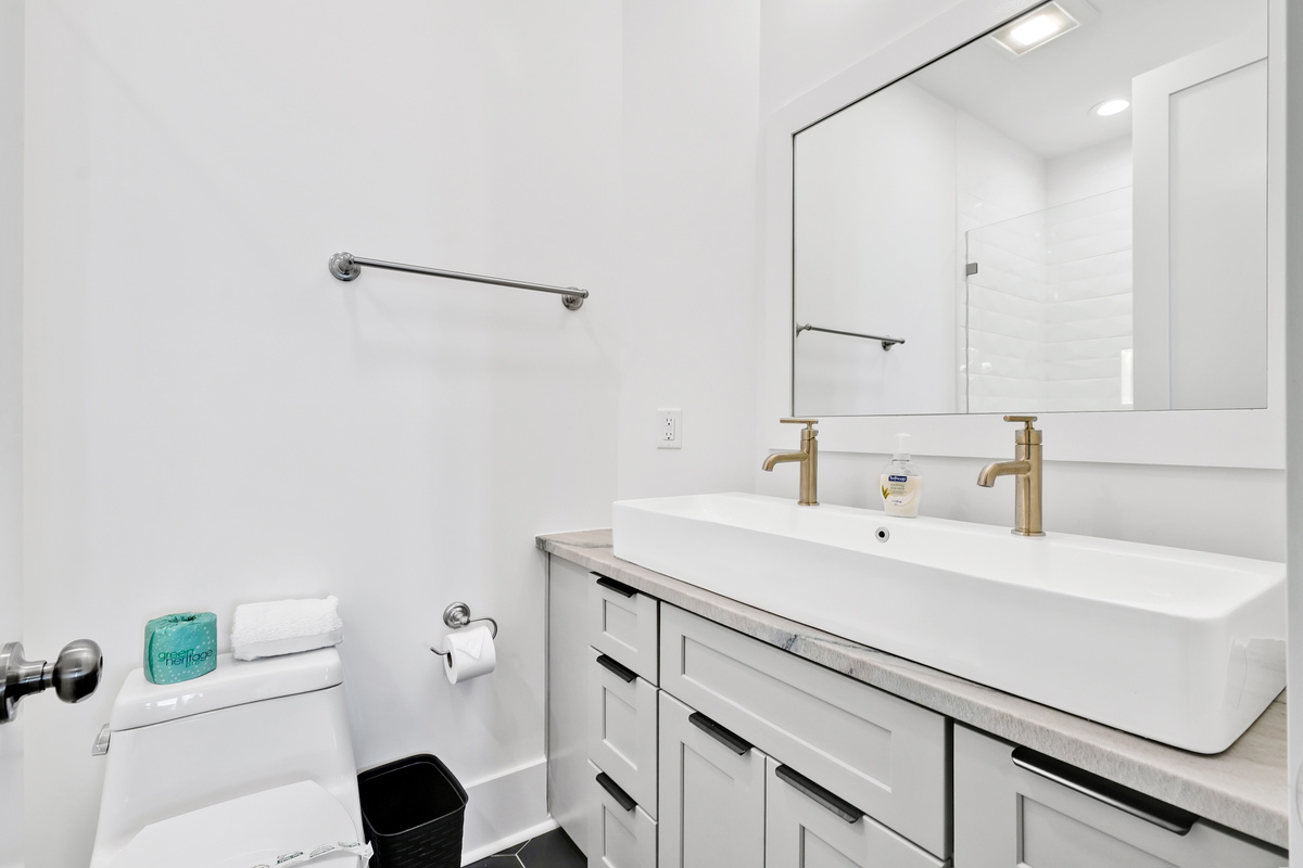 Double sink