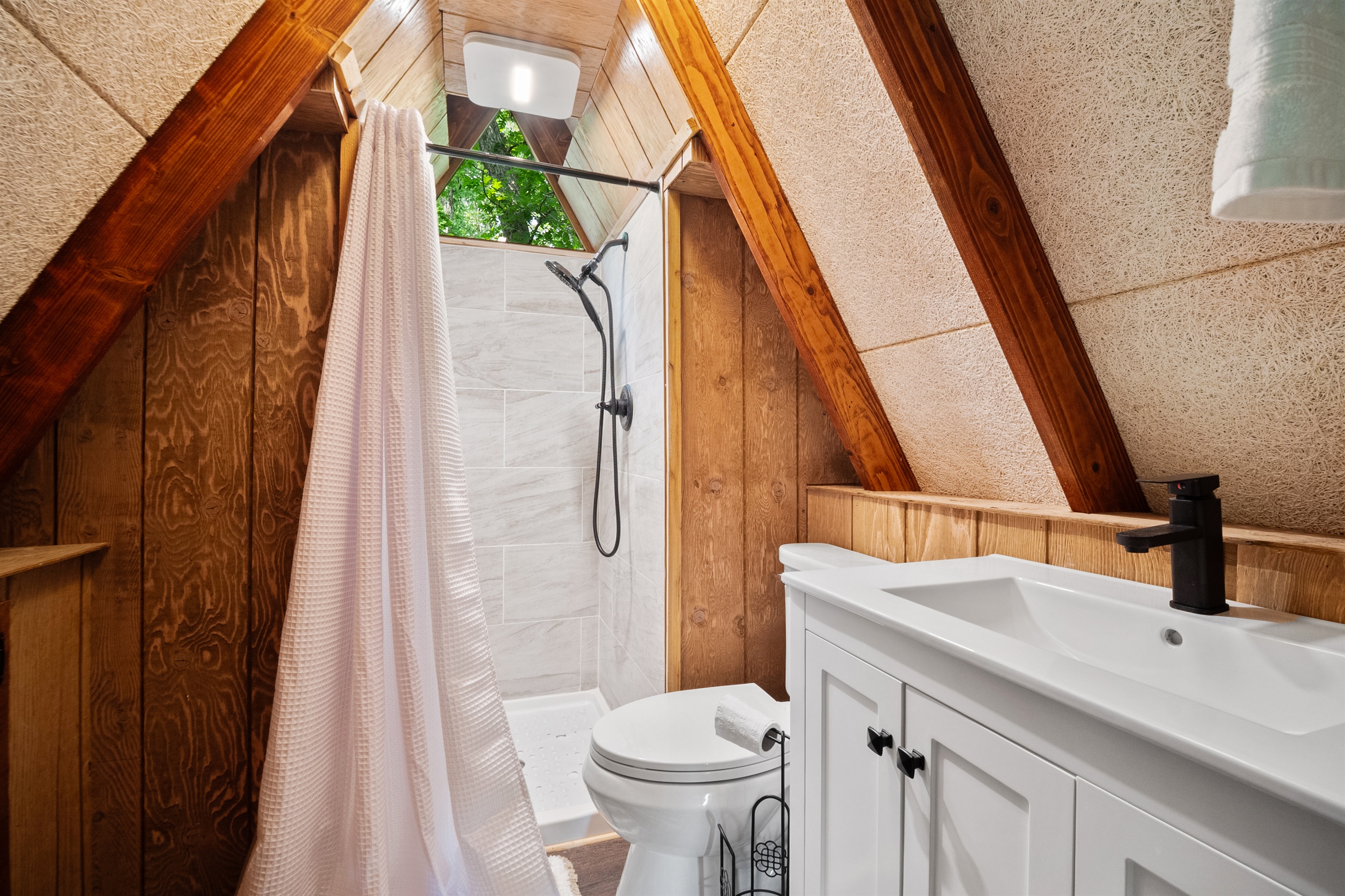 Upper level bathroom