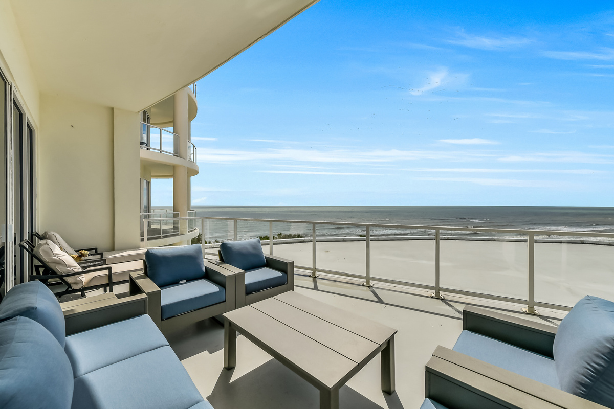 The pinnacle of this property is the oversized balcony terrace.  This is one of the largest balconies at the resort, and has ample room for loungers and a NEW outdoor living area.  Enjoy relaxation with one of the best views in Galveston down the beach!