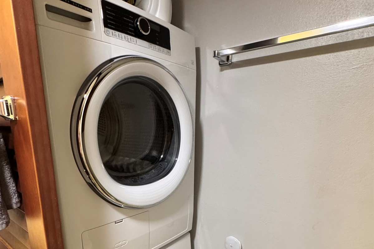 Full Washer/Dryer