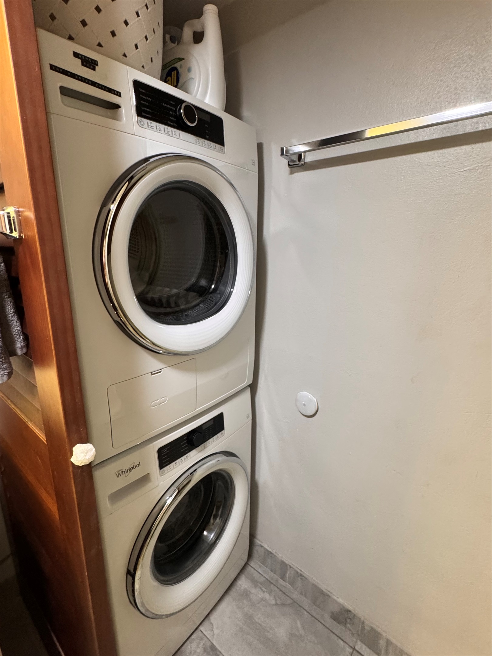 Full Washer/Dryer