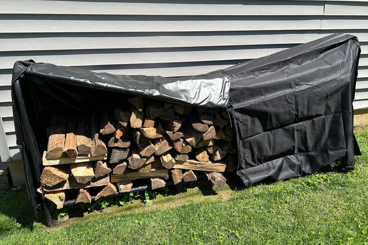 Firewood for the firepit 