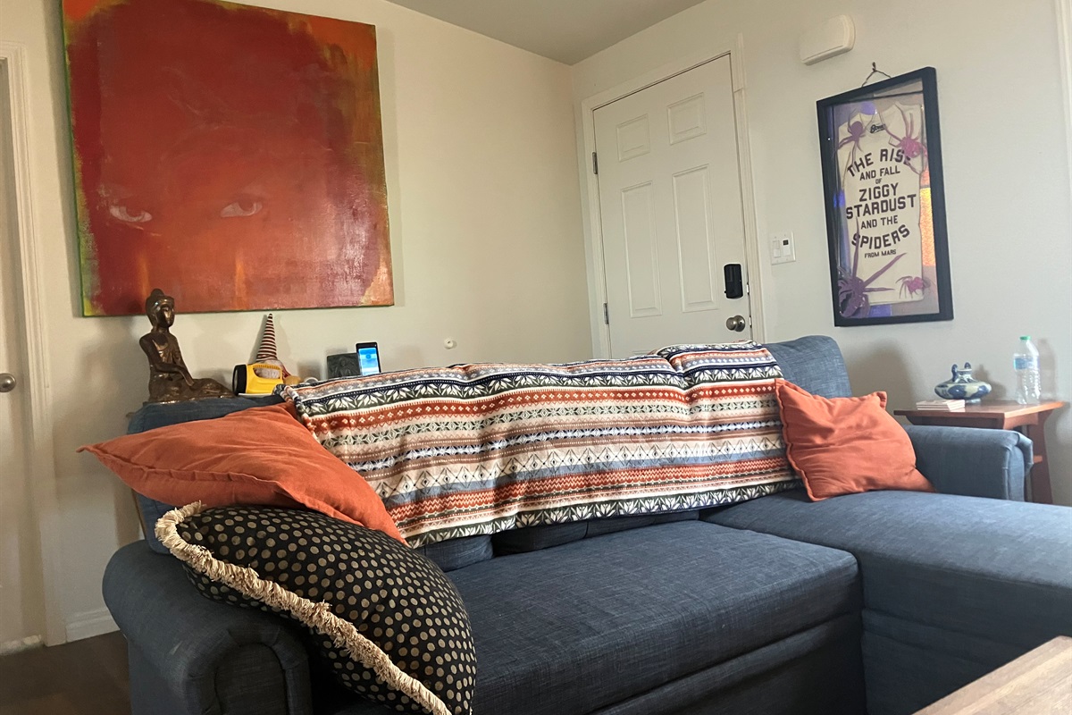 Living room comfort and art