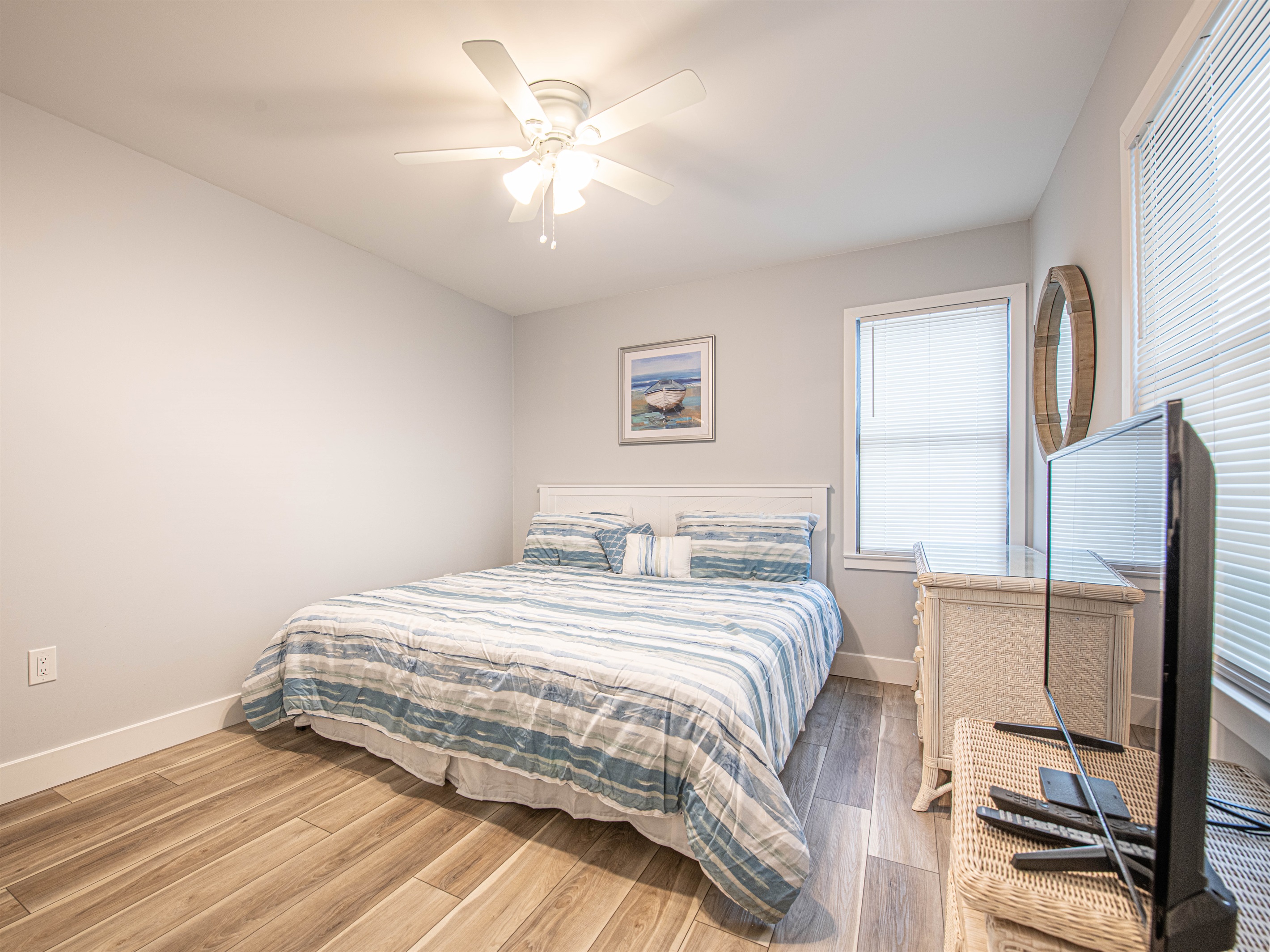 King Bedroom w/ attached full bath