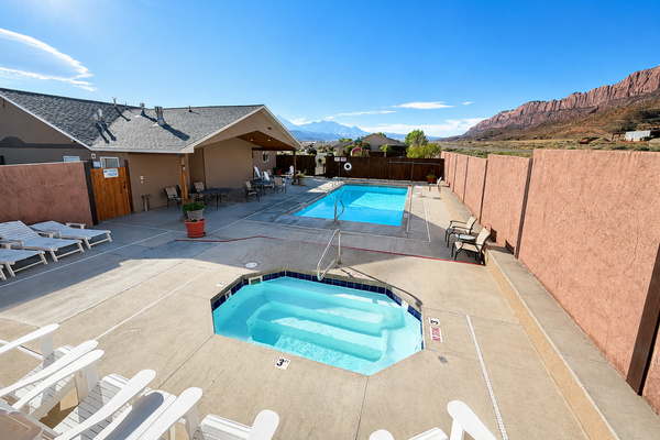 Community Pool and Hot Tub