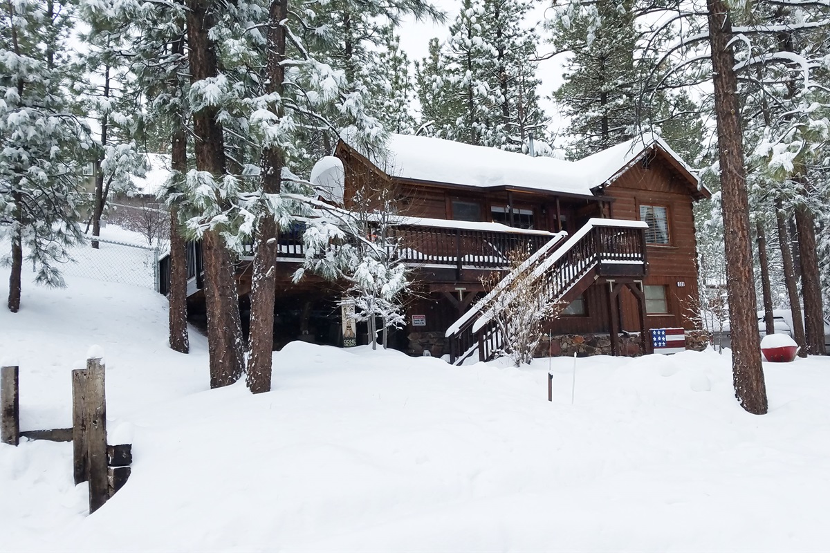 Cozy on Rainbow is a little slice of mountain heaven!