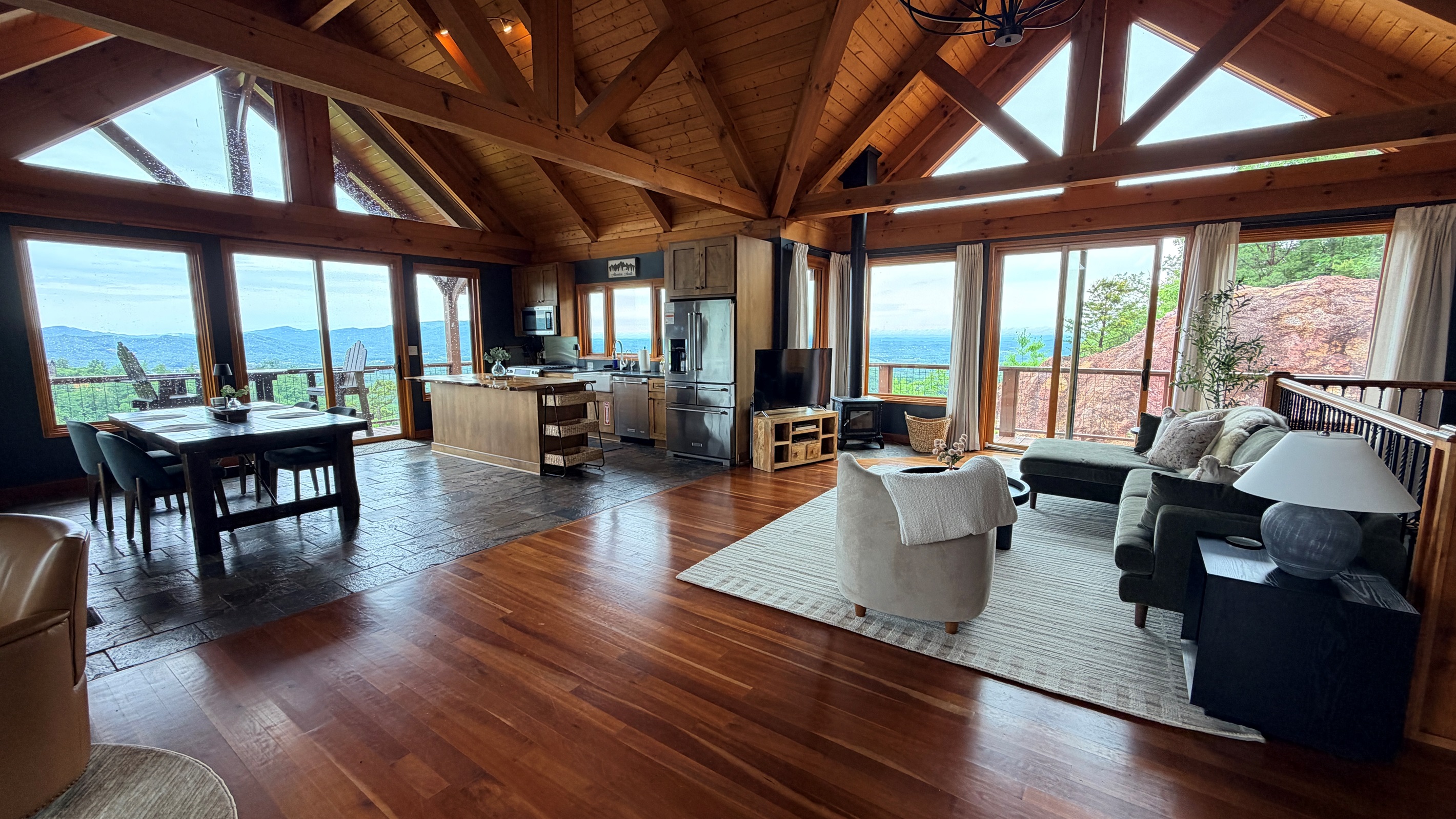 The beams, the views, yes, please!