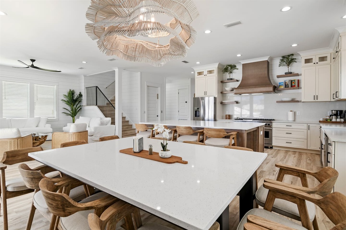 Elegant dining area for large group.