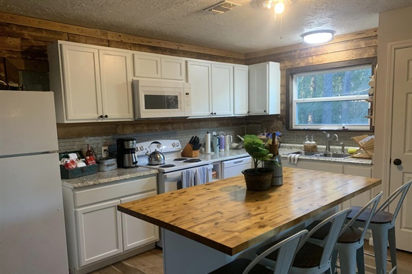 Fully stocked kitchen.
