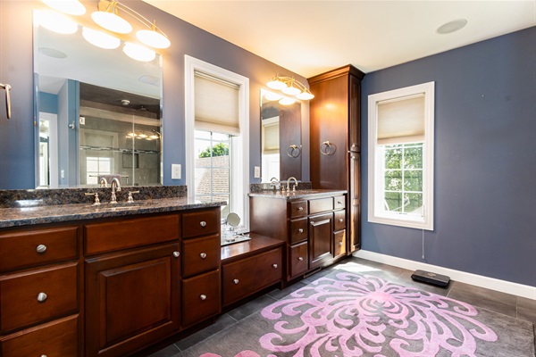 The Irish Grand | 4BR Home | 0.5 Mi to Campus | Sleeps 20, photo 24