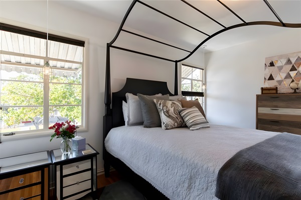 Bedroom 2 - queen bed