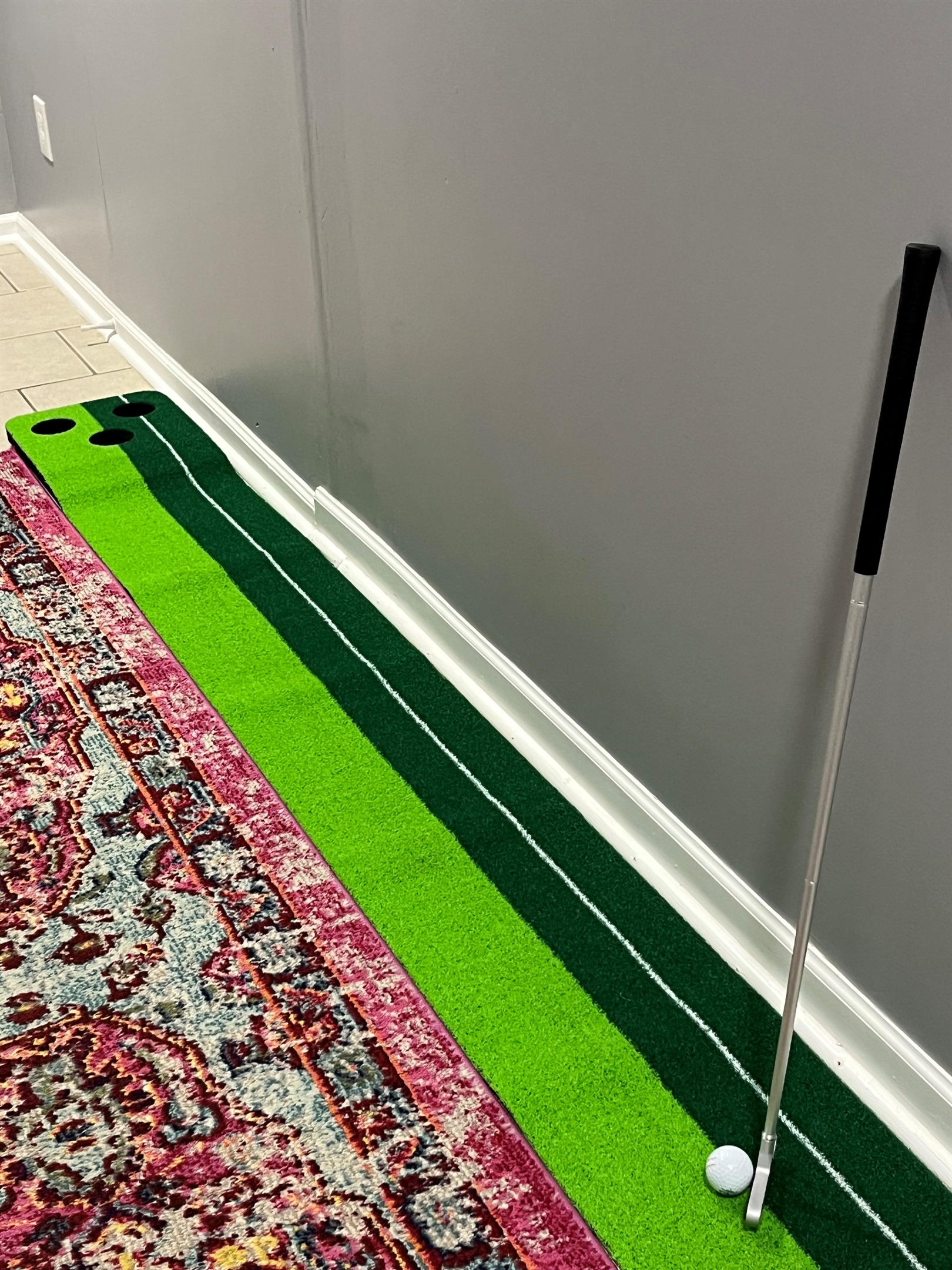 Putting green.