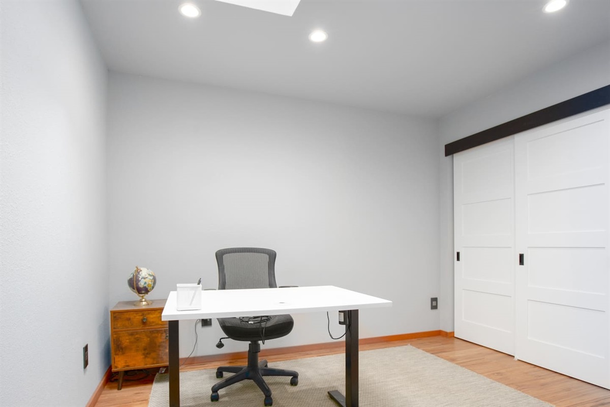 Remote work redefined: Workspace, fast internet, wine-country vibes.