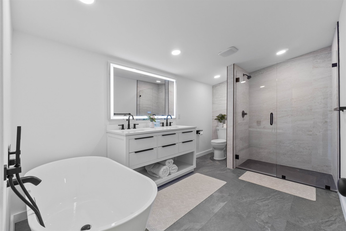 Small Serenity 5's Master Bedrooms Private Remodeled Bathroom with walk in shower, soaker tub
