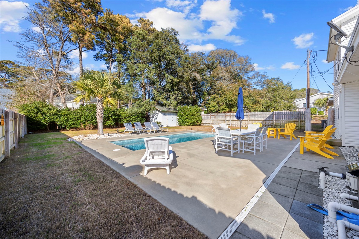Seating to Lounge by the Private Pool