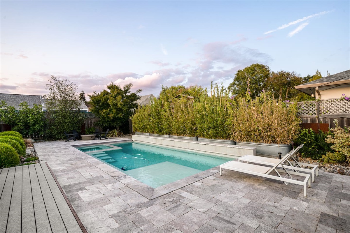 Pool and hot tub are not heated 