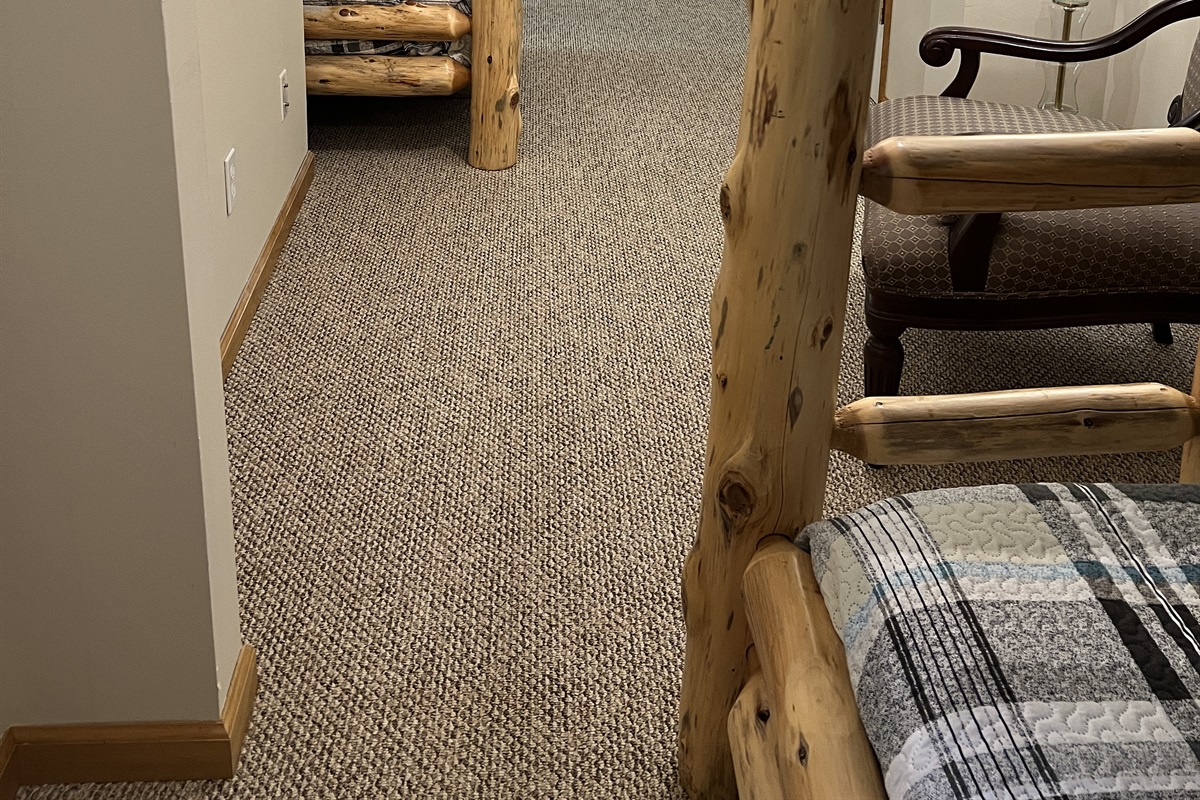 Bunk room with 2 bunk beds