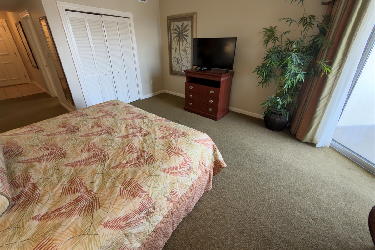 King Bed In Studio