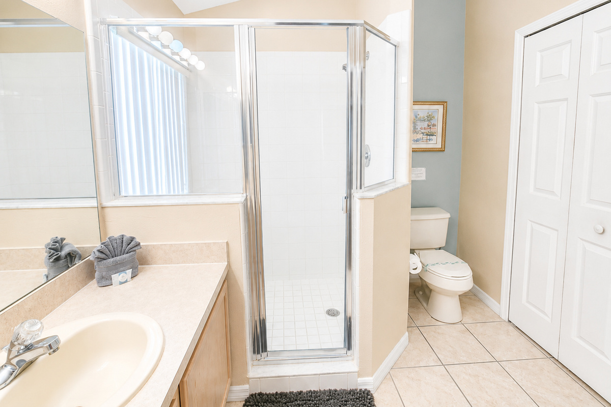 Master Bathroom, Walk in Shower