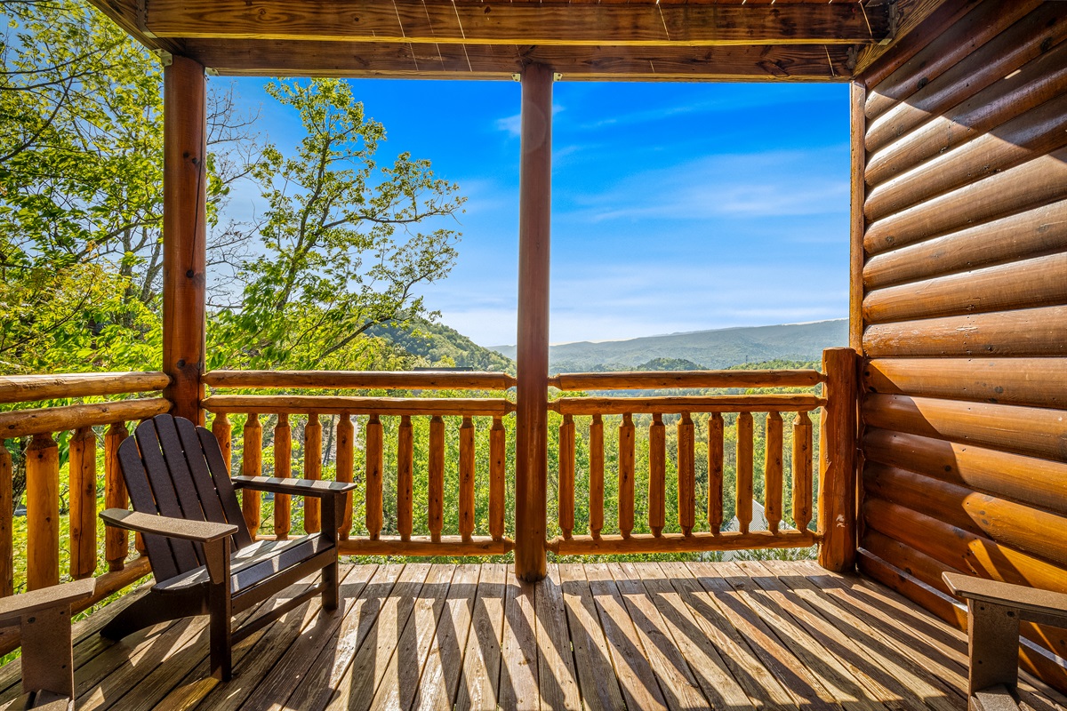 Kind BR suite 2 (3rd level) private deck view