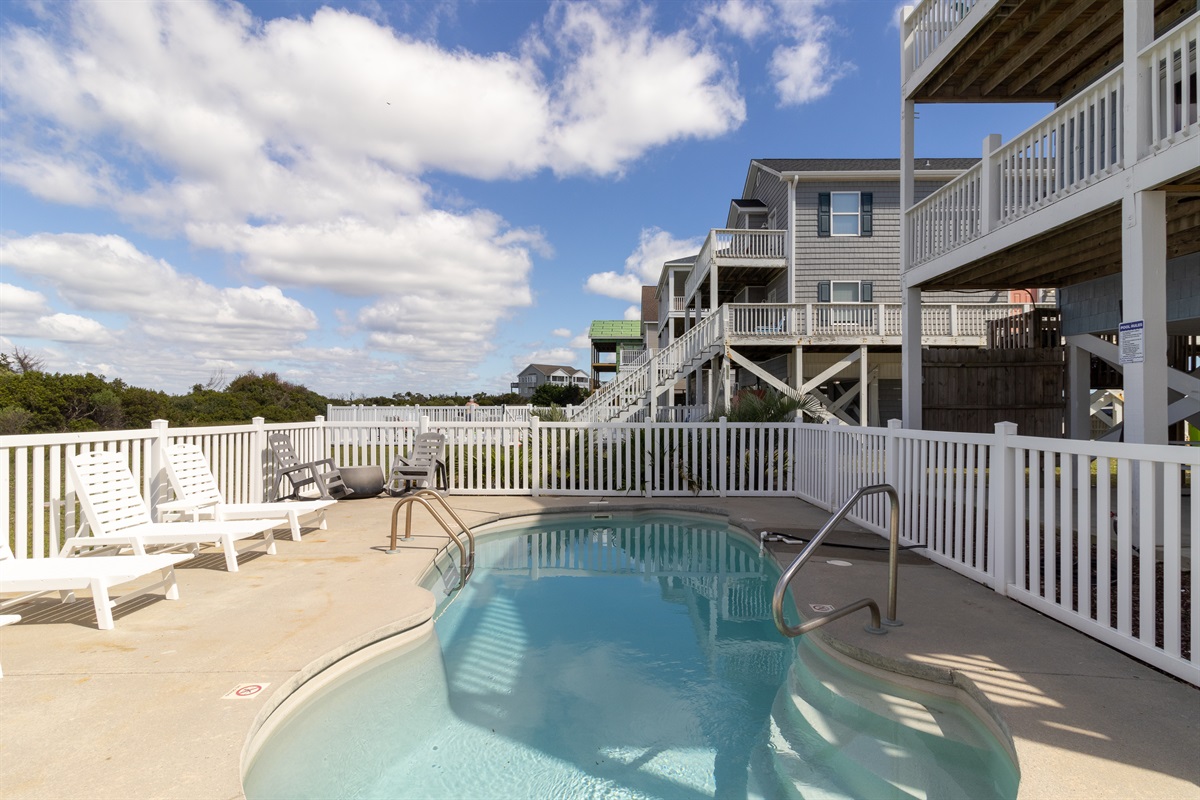 Beautiful poolside retreat