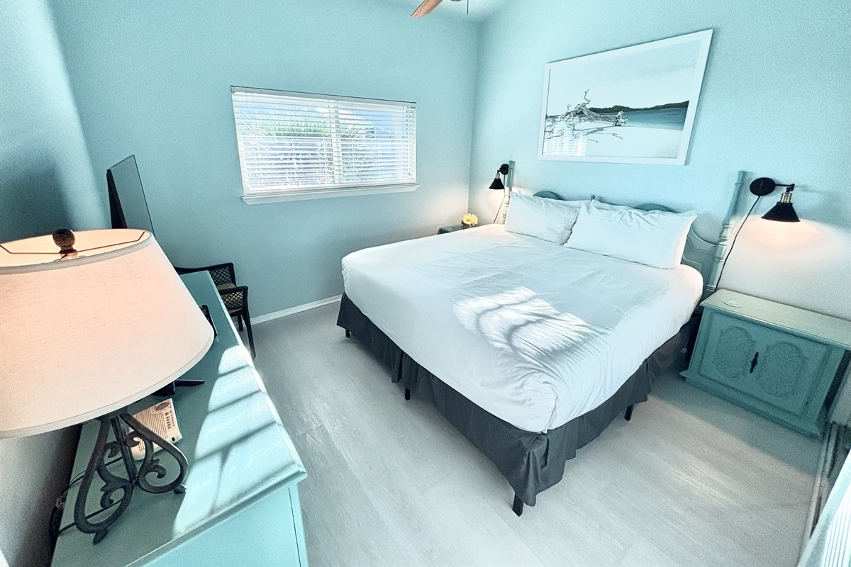 Large, vaulted ceilings in the master bedroom