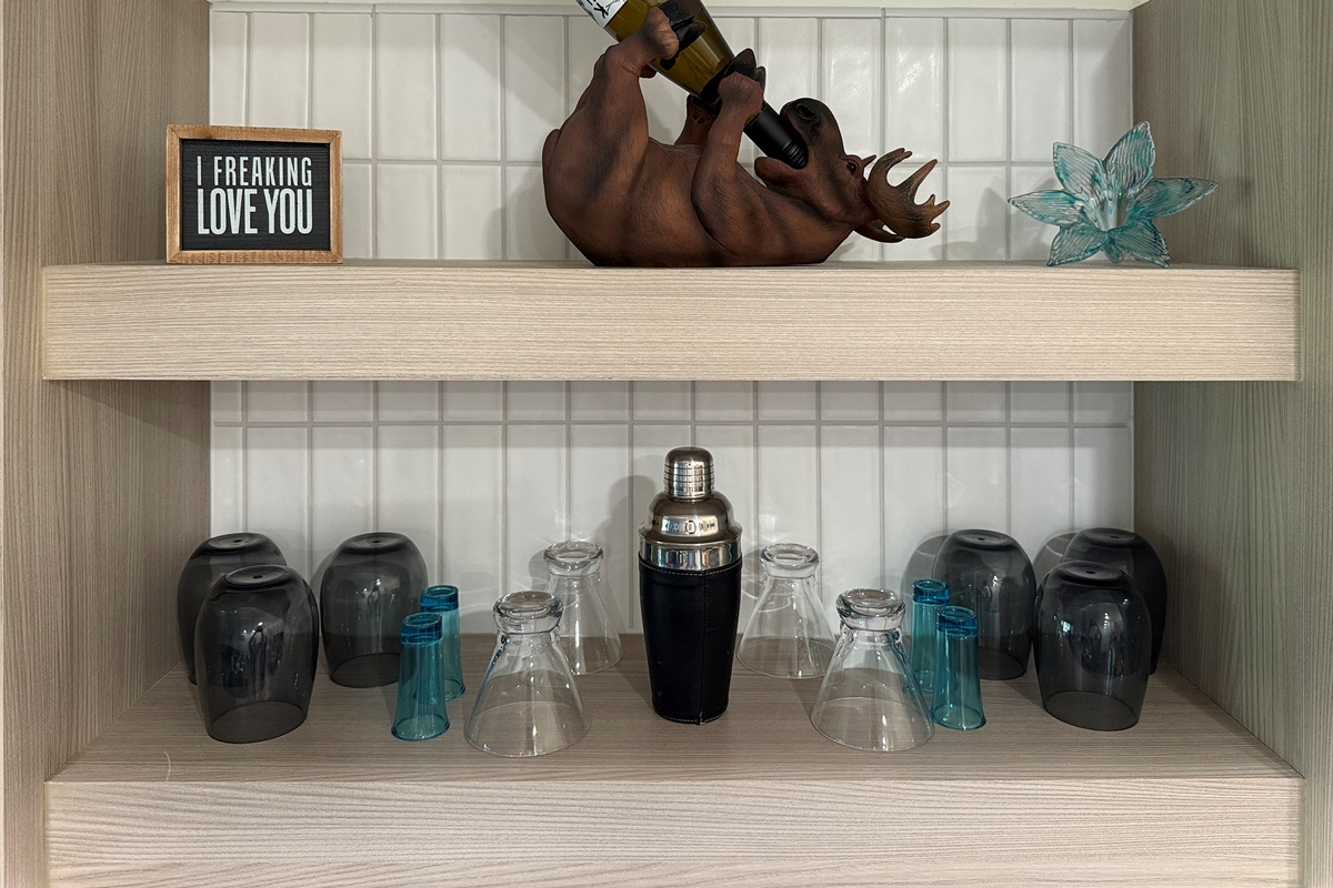 Shaker and Bar Glasses Available for Use