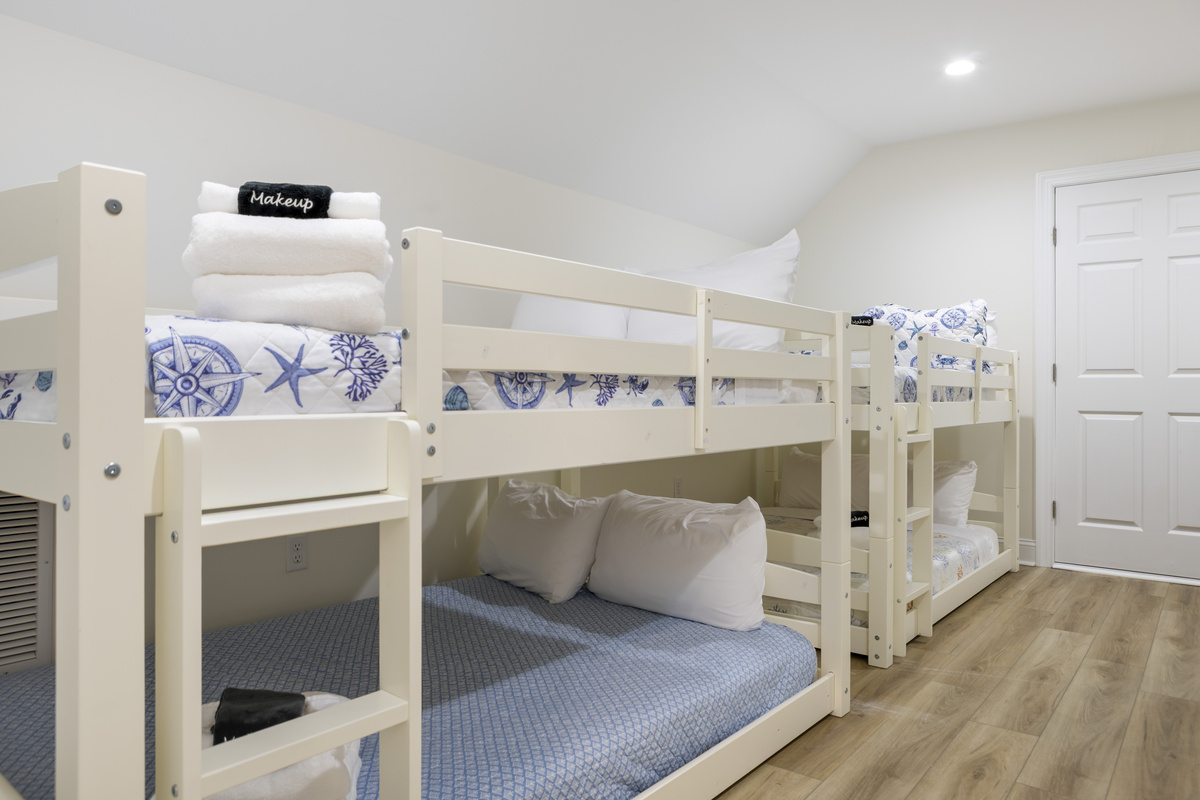 Bunk room the kids will love!